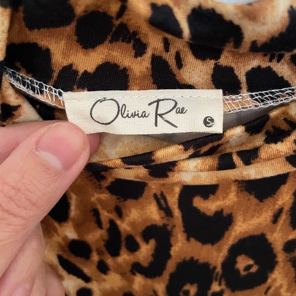 Olivia Rae Mock Neck Leopard Prints Tops (Size S) - Picture 7 of 7